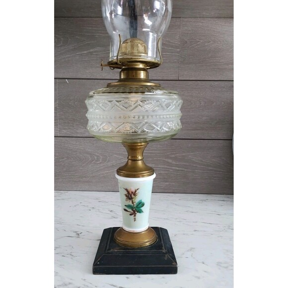 Vintage EAPG Glass Embossed Oil Kerosene Lamp Iron Base P&A Burner Hand Painted - Picture 1 of 12